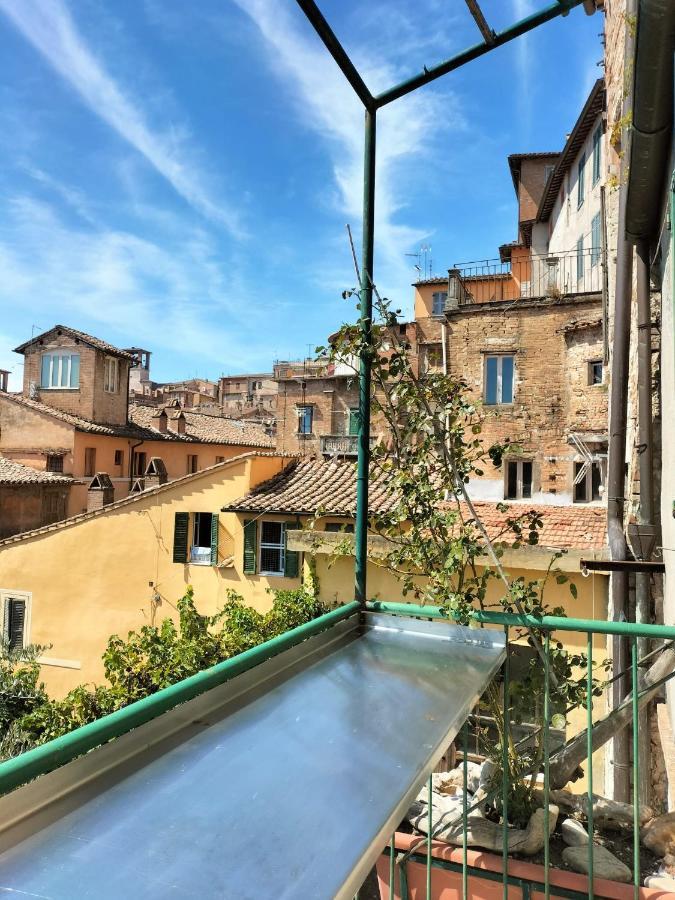Azzi B&B Comfortably, In The Quietness Of The Perugia Historical Centre Eksteriør billede