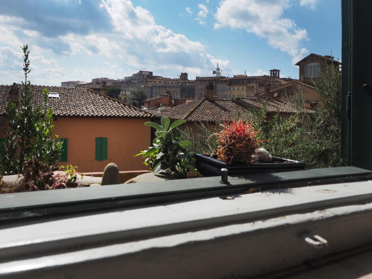 Azzi B&B Comfortably, In The Quietness Of The Perugia Historical Centre Eksteriør billede