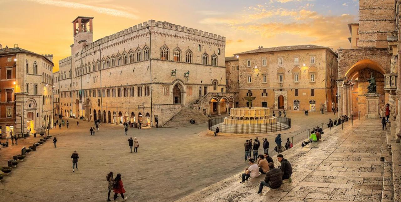 Azzi B&B Comfortably, In The Quietness Of The Perugia Historical Centre Eksteriør billede
